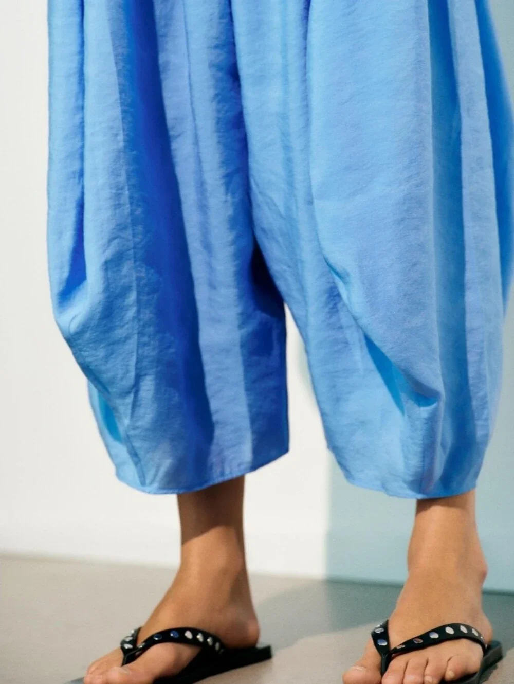 Zara NWT flowy volume pants blue